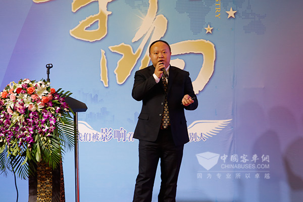 重慶恒通客車(chē)有限公司總經(jīng)理何濤