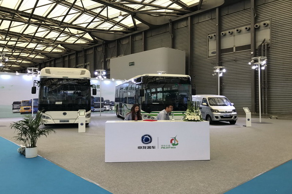 BUS EXPO2017上?？蛙囌箌申龍客車展臺