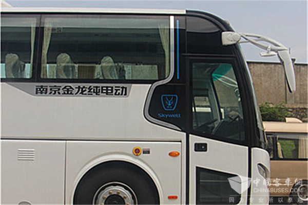 南京金龍NJL6117BEV客車（純電動(dòng)24-53座）