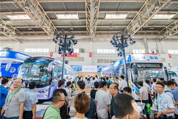 2019年北京道展|新動力“氫”裝上陣，吉利客車引領(lǐng)零排放綠色出行