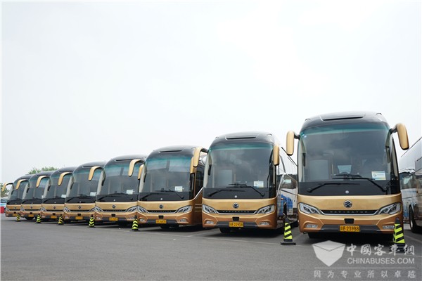 金旅XML6129J15S1客車(柴油國(guó)五24-54座)