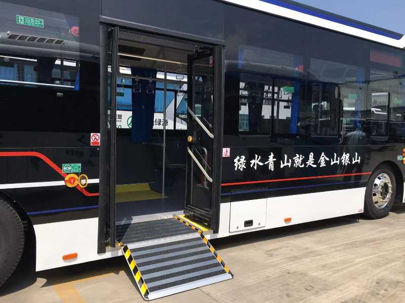 客車殘疾人踏步、升降機(jī)