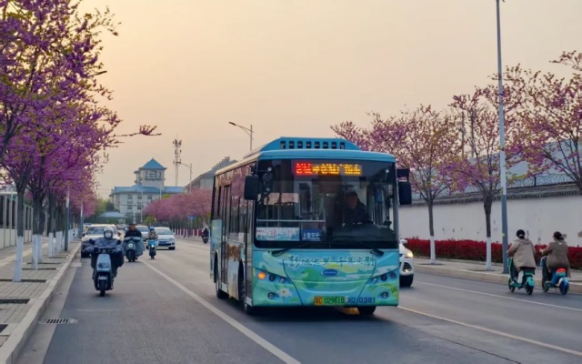 青綠漫卷彭城路 車輪丈量千年詩