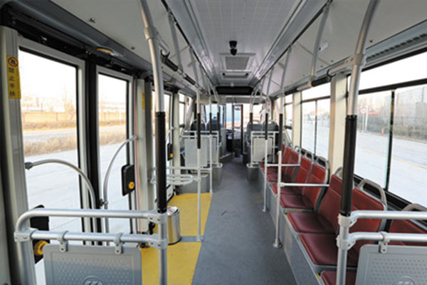 福田歐輝BJ6180EVCAT公交車（純電動(dòng)24-48座）