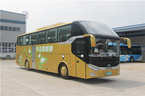 南京金龍NJL6125HEV客車（柴油/電混動(dòng)國五24-52座）