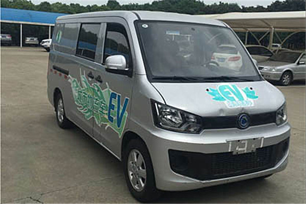 申龍SLK5021XXYE0BEV01廂式運(yùn)輸車（純電動2座）